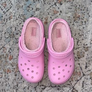 CROCS CLASSIC LINED CLOG 
Fuzz Lined